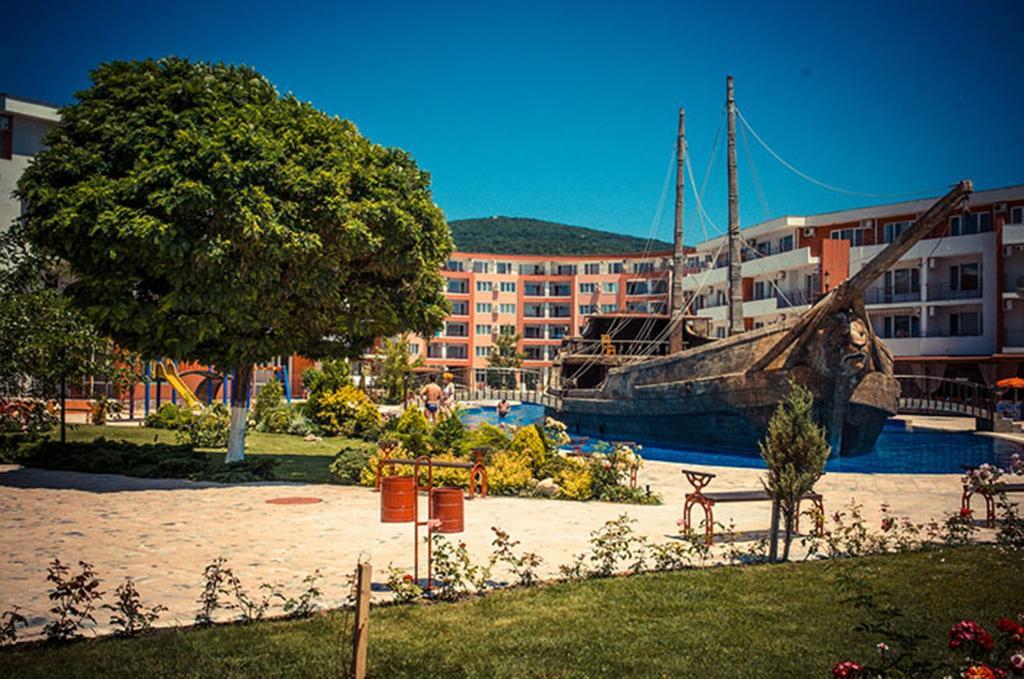 Privilege Fort Beach - Menada Apartments Elenite Kültér fotó
