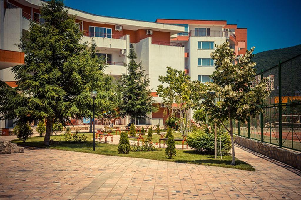 Privilege Fort Beach - Menada Apartments Elenite Kültér fotó