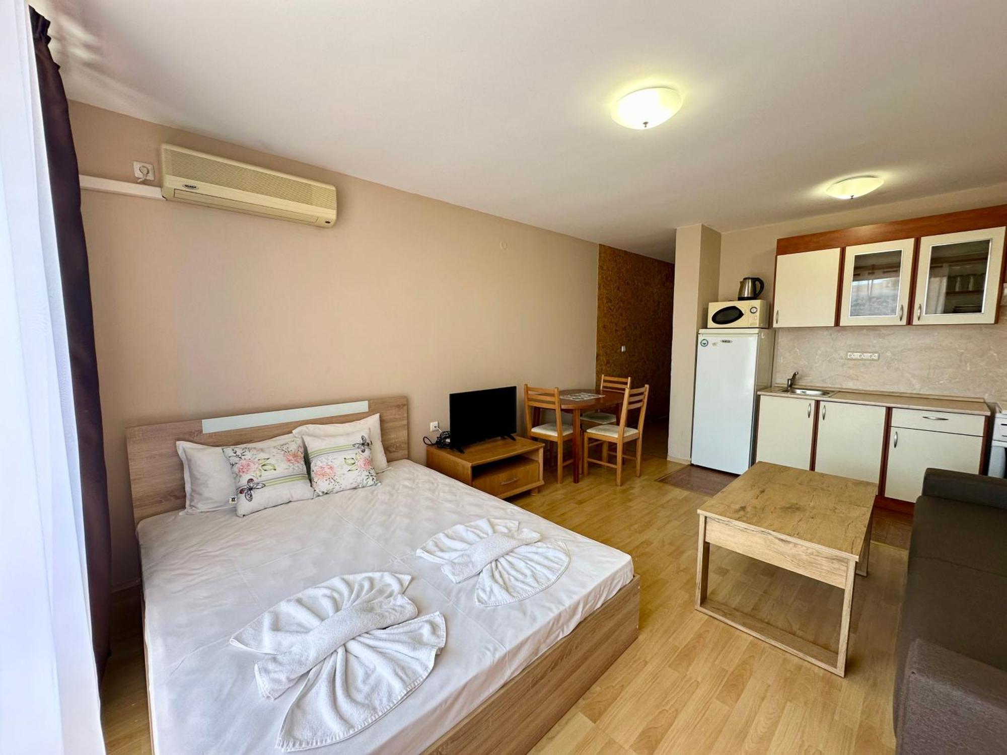 Privilege Fort Beach - Menada Apartments Elenite Kültér fotó