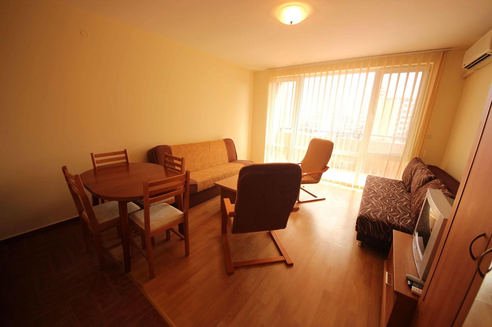 Privilege Fort Beach - Menada Apartments Elenite Kültér fotó