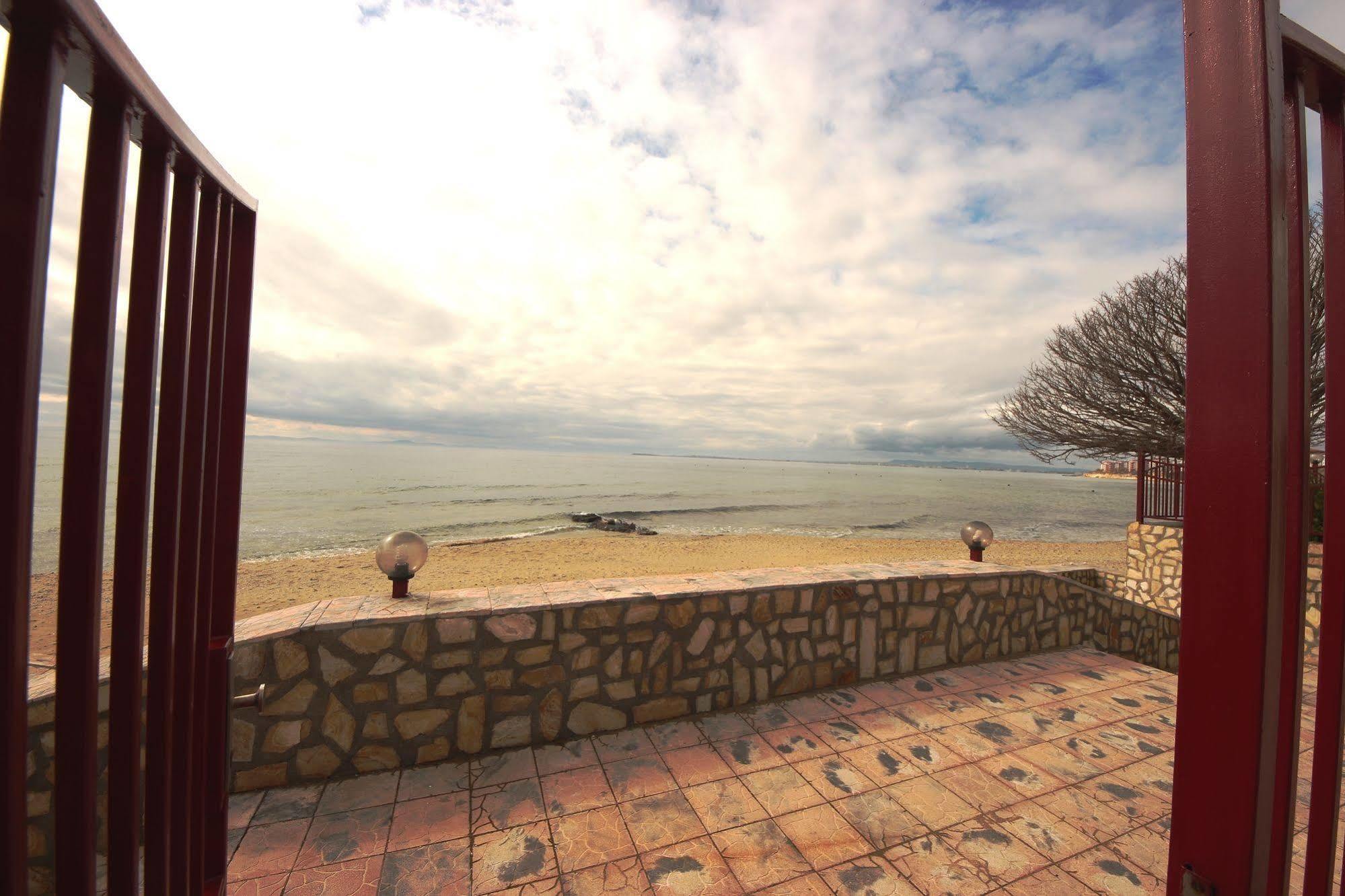 Privilege Fort Beach - Menada Apartments Elenite Kültér fotó