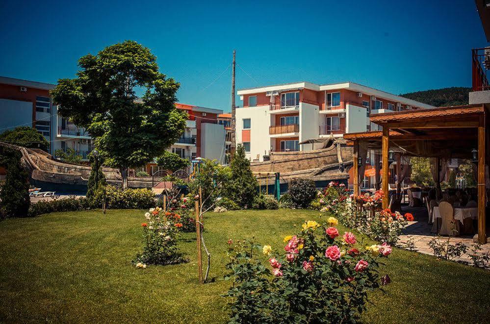 Privilege Fort Beach - Menada Apartments Elenite Kültér fotó